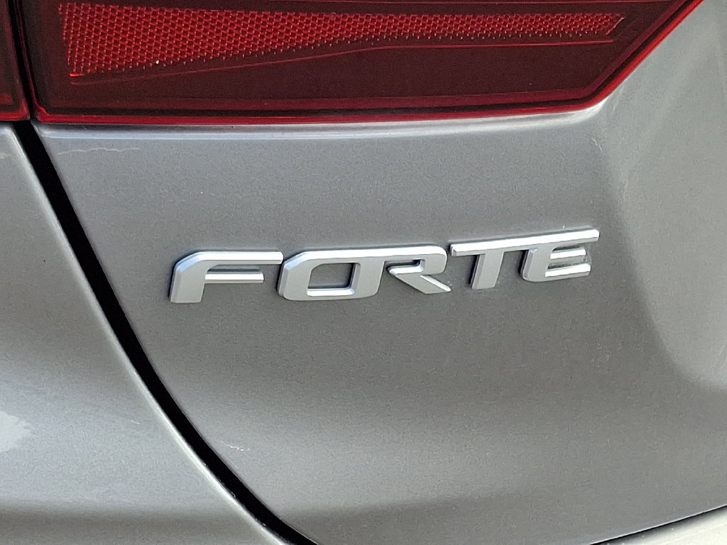 Used 2024 Kia Forte LXS w/ LXS Technology Package FWD image 28