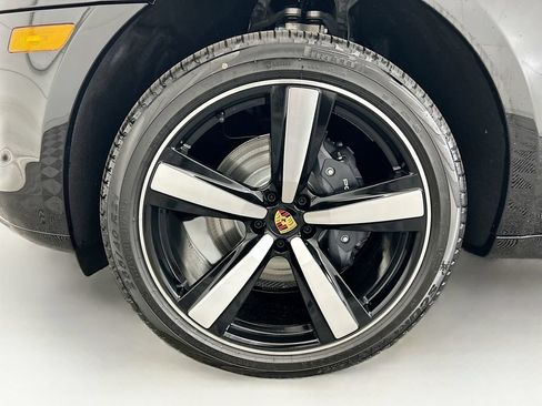 Used 2026 Porsche Macan AWD/4WD image 31