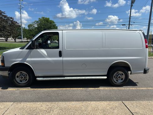 Used 2025 GMC Savana 2500 w/ Driver Convenience Package RWD image 7
