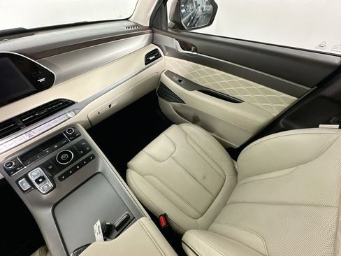 Used 2020 Hyundai Palisade Limited FWD image 11