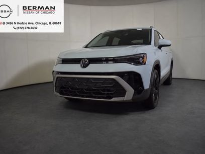 Used 2025 Volkswagen Taos SE w/ Black Wheel Package