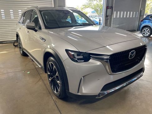 Used 2024 MAZDA CX-90 Plug-In Hybrid w/ Premium Pkg image 2
