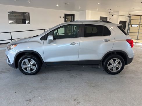 Used 2019 Chevrolet Trax LT w/ Driver Confidence Package image 14