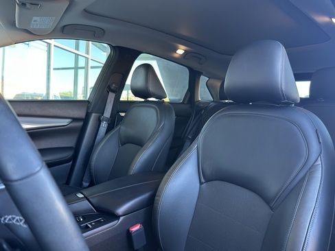 Used 2022 INFINITI QX50 Essential image 35