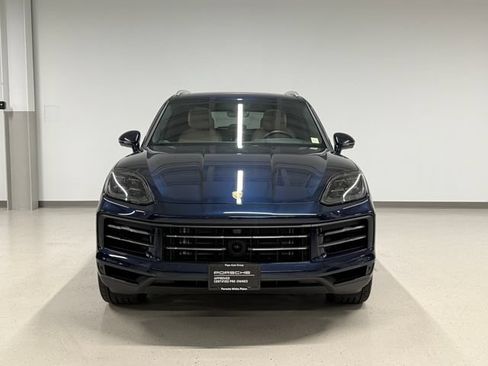 Certified 2026 Porsche Cayenne E-Hybrid AWD/4WD image 6