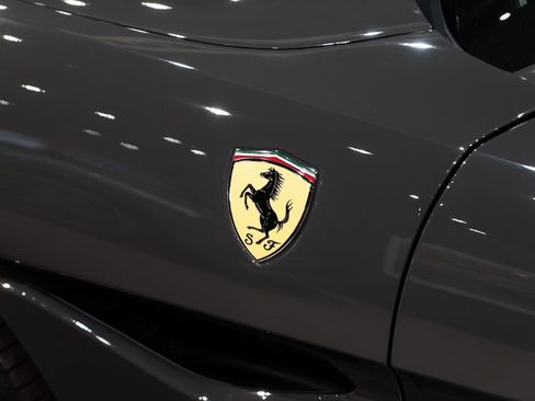 Certified 2022 Ferrari Portofino M image 12