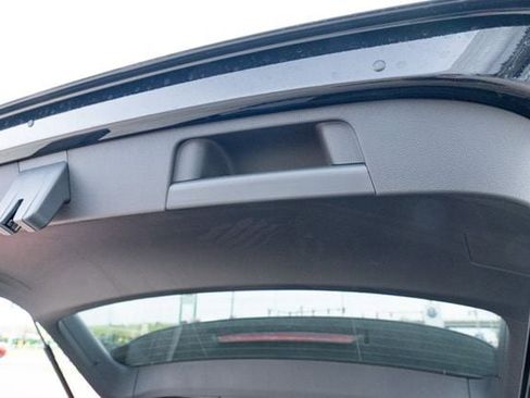 New 2026 Volkswagen Taos SE FWD image 37
