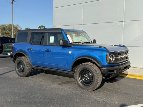 New 2026 Ford Bronco Big Bend w/ Black Diamond Package AWD/4WD image 2