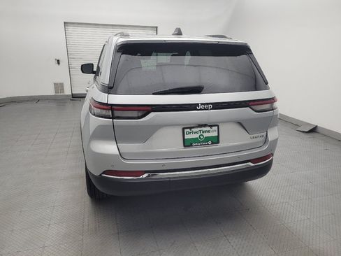 Used 2023 Jeep Grand Cherokee Limited RWD image 6
