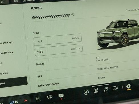 Used 2022 Rivian R1T Launch Edition image 29