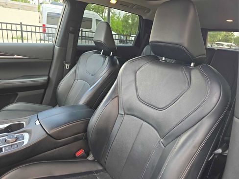 Used 2023 INFINITI QX60 Pure FWD image 18