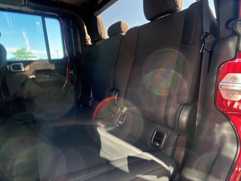 Used 2021 Jeep Gladiator Sport AWD/4WD image 19