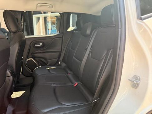 Used 2018 Jeep Renegade Limited w/ UConnect 8.4 Nav Group image 13