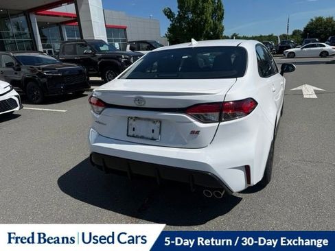Used 2025 Toyota Corolla SE w/ SE Premium Package FWD image 10