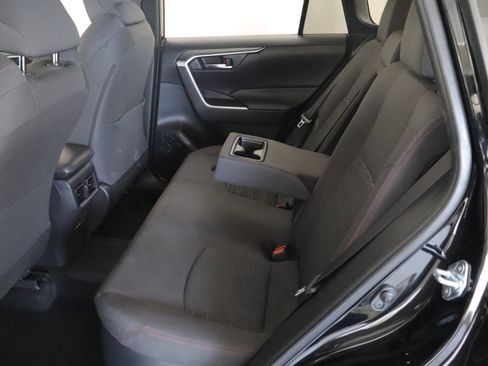 Used 2022 Toyota RAV4 SE AWD/4WD image 8