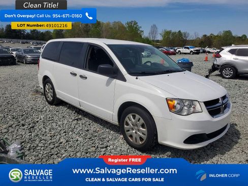 Used 2019 Dodge Grand Caravan SE w/ UConnect Hands-Free Group FWD image 5