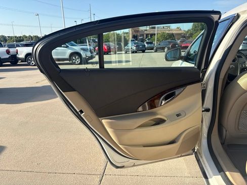 Used 2012 Buick LaCrosse Leather FWD image 33