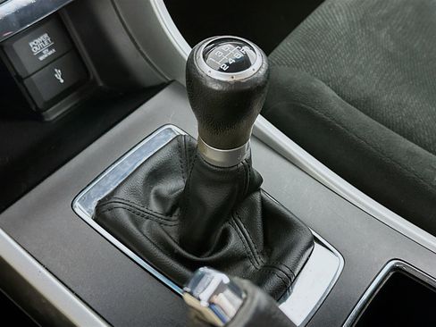 Used 2013 Honda Accord LX image 24