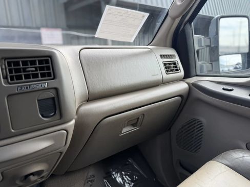 Used 2004 Ford Excursion Eddie Bauer AWD/4WD image 33