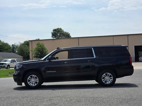Used 2019 Chevrolet Suburban LT AWD/4WD image 7