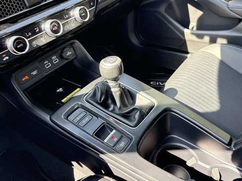 Certified 2024 Honda Civic Sport Touring image 8
