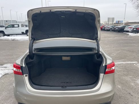 Used 2014 Toyota Avalon XLE image 11