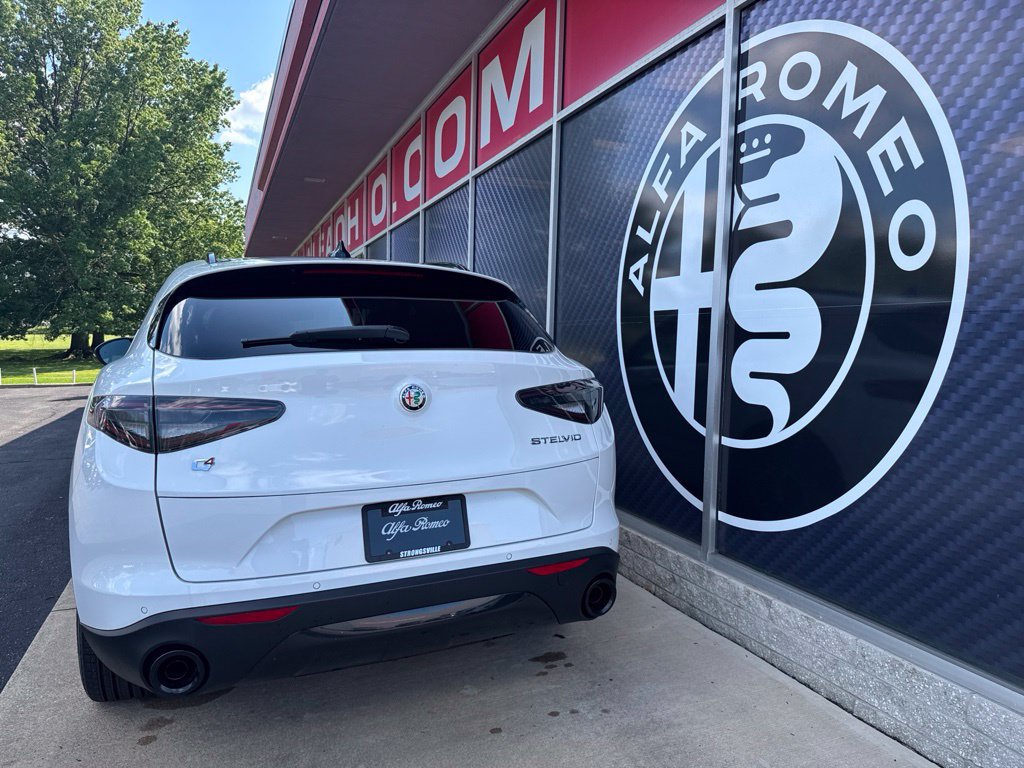 New 2026 Alfa Romeo Stelvio Sprint AWD/4WD image 12