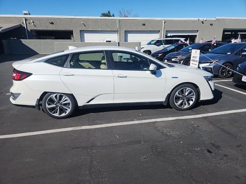 Used 2018 Honda Clarity Touring image 6