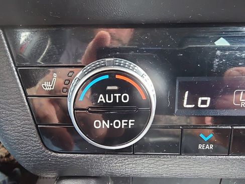 Used 2022 Mitsubishi Outlander SEL AWD/4WD image 6