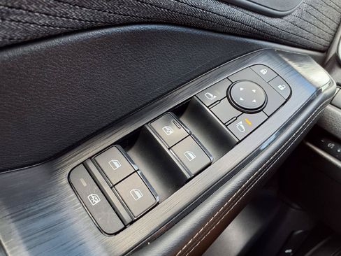 Used 2021 Nissan Rogue SV AWD/4WD image 17