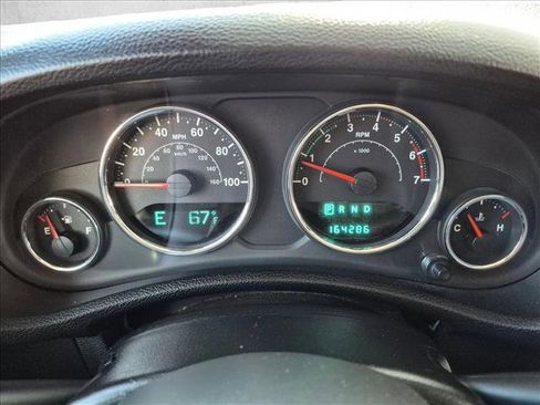 Used 2011 Jeep Wrangler Sahara w/ Connectivity Group AWD/4WD image 12