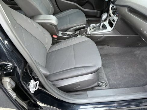 Used 2018 Ford Fiesta SE image 26
