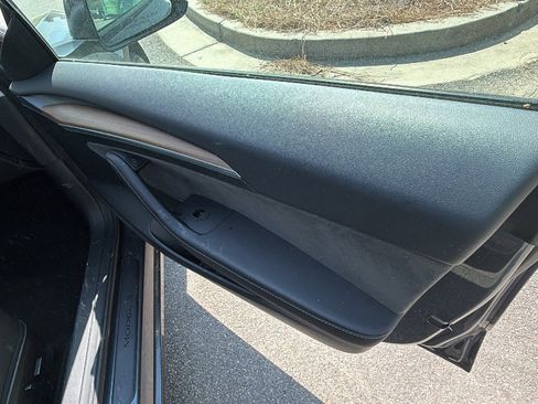 Used 2023 Tesla Model 3 Standard Range image 19