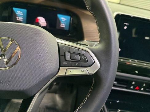 Used 2024 Volkswagen Atlas SE w/ Panoramic Sunroof Package image 17