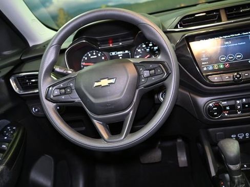 Used 2023 Chevrolet TrailBlazer LT w/ Convenience Package image 59