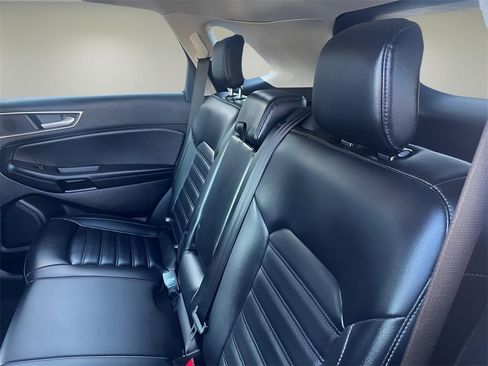 Used 2023 Ford Edge SEL image 25