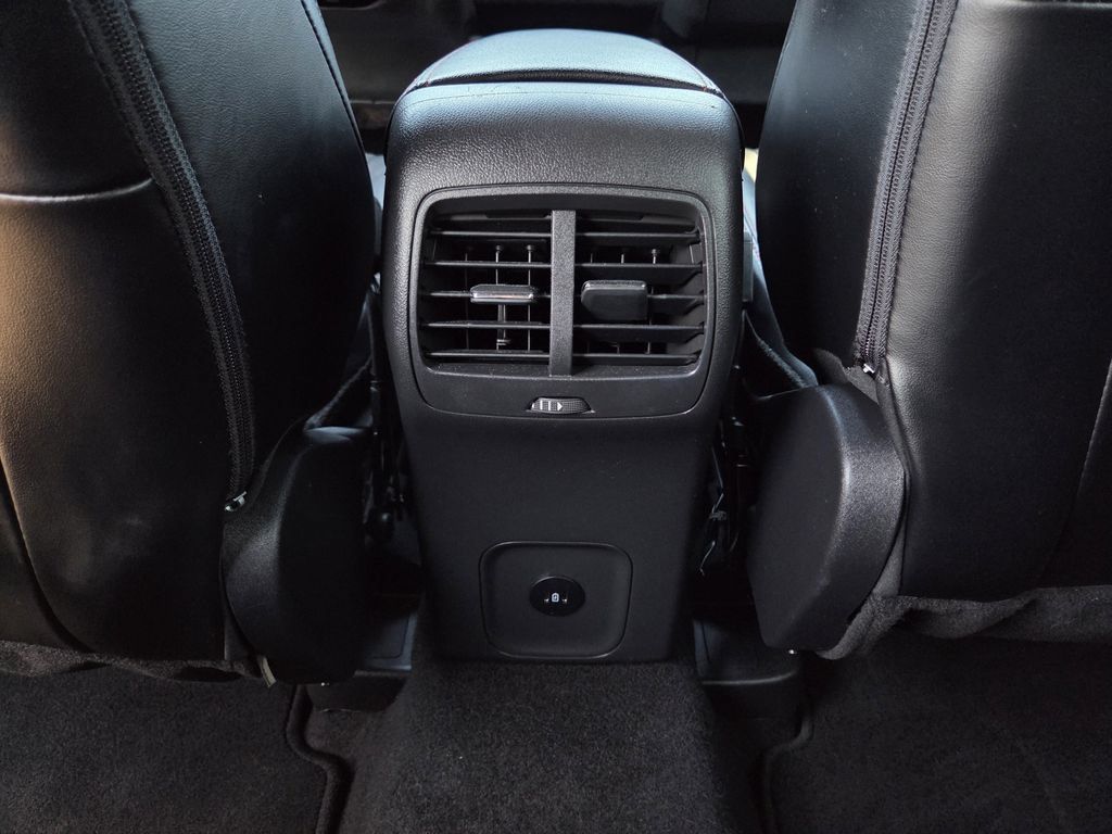 Used 2025 Ford Escape ST-Line Select AWD/4WD image 23