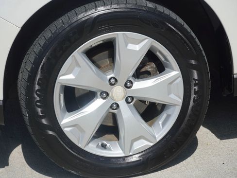 Used 2014 Subaru Forester 2.5i Premium w/ Popular Package #2 image 12