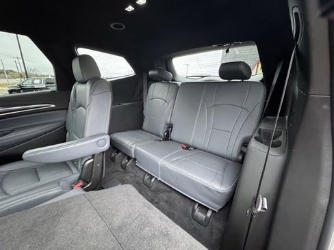 Used 2024 Buick Enclave Premium image 11