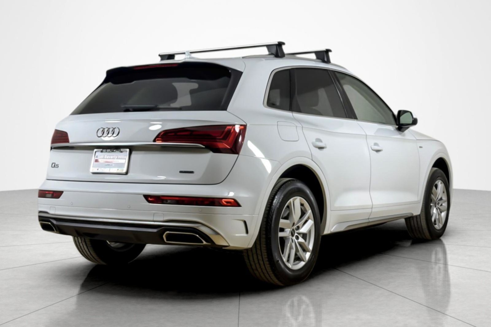 Used 2023 Audi Q5 2.0T Premium w/ Convenience Package AWD/4WD image 5