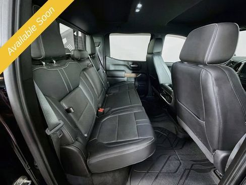 Used 2019 Chevrolet Silverado 1500 High Country w/ Technology Package AWD/4WD image 28