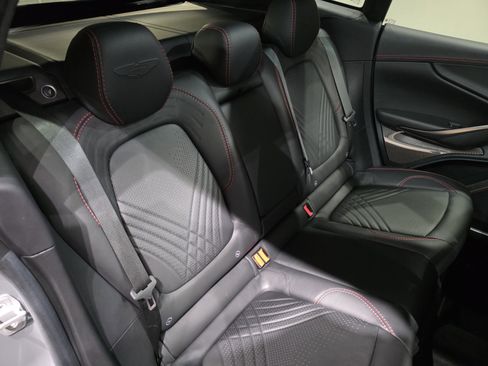 Used 2023 Aston Martin DBX AWD/4WD image 20