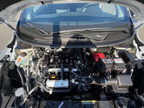 Used 2025 Nissan Versa SV FWD image 30