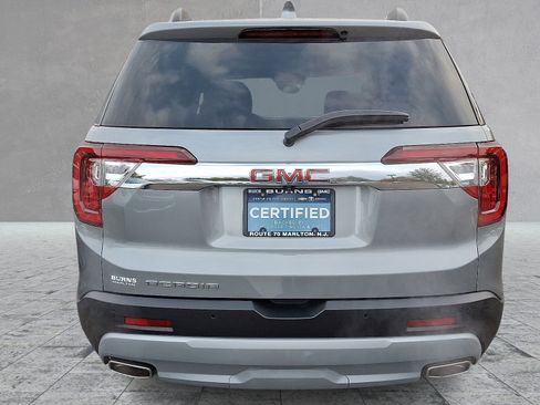 Certified 2023 GMC Acadia SLE w/ Driver Convenience Package image 9