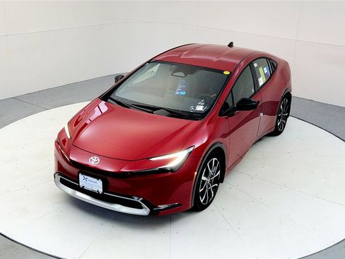 New 2026 Toyota Prius Plug-In Hybrid image 10