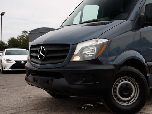 Used 2018 Mercedes-Benz Sprinter 2500 image 21
