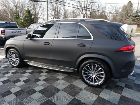 Used 2021 Mercedes-Benz GLE 350 4MATIC w/ AMG Line Exterior image 7