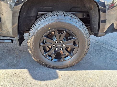 Used 2021 GMC Canyon AT4 image 32