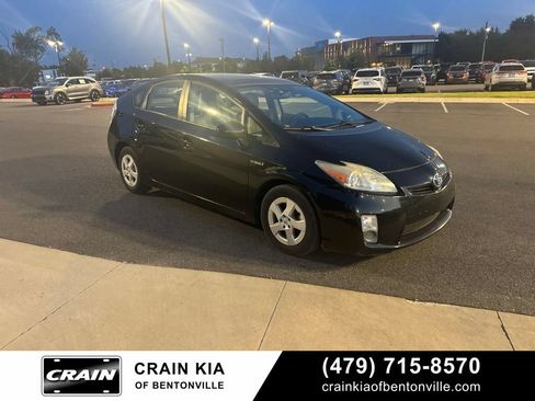 Used 2011 Toyota Prius Four w/ Solar Roof Pkg FWD image 2