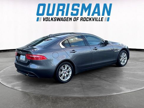 Used 2018 Jaguar XE Premium AWD/4WD image 6
